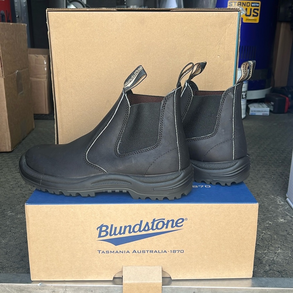 NWT Blundstone TPU Elastic Sided Boots